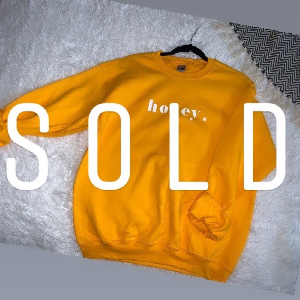 Honey Crewneck 🍯✨